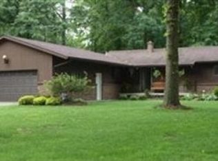 210 Karakul Dr, Cortland, OH