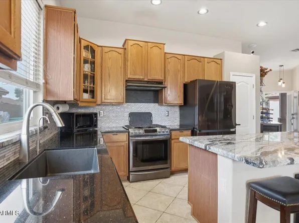 8761 E OBISPO Avenue, Mesa, AZ 85212