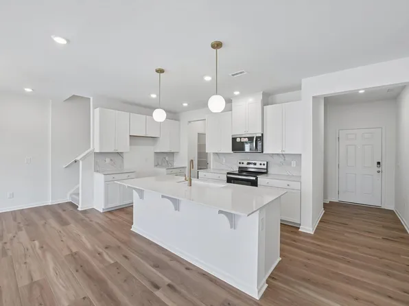 512 Sunset Lake Dr, Durham, NC 27703