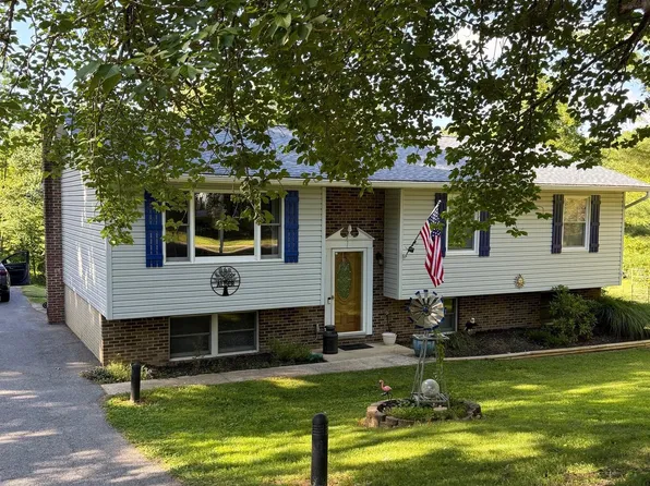 1488 Algonquin Ct, Finksburg, MD 21048