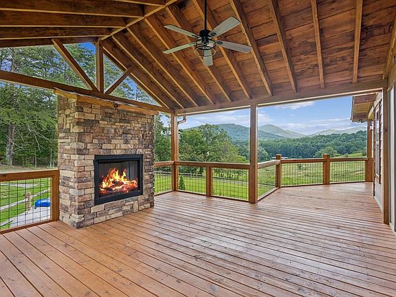 2nd image of 335 Mountain Rd