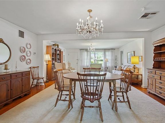 4th image of 29 Thrasher St