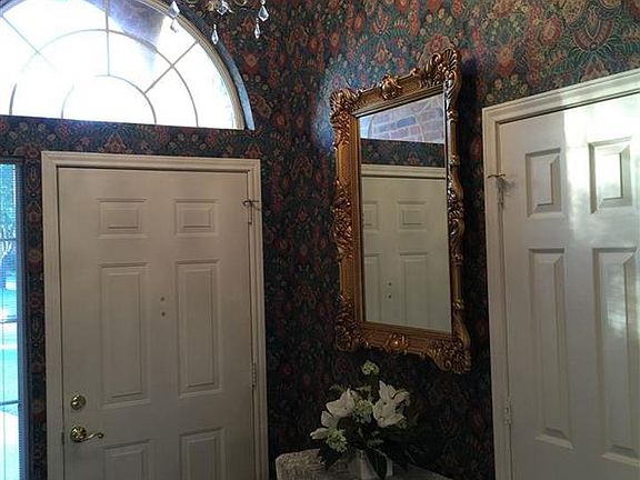 3rd image of 1910 Waterton Blvd