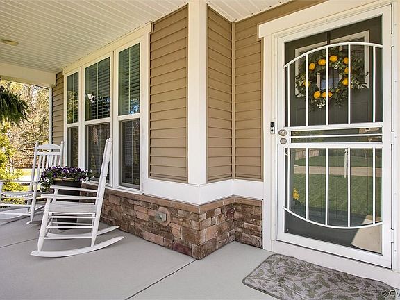 5th image of 3907 Darleanna Ct