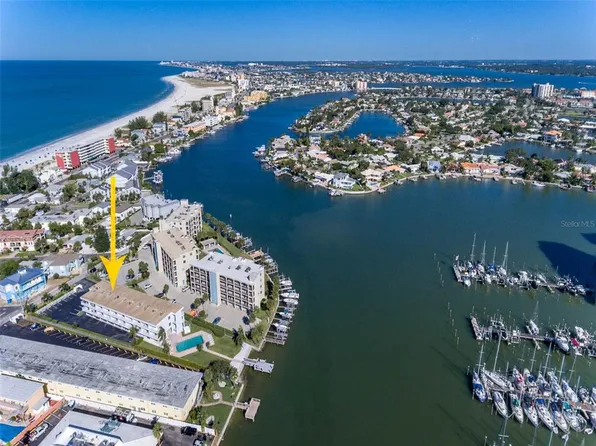 9755 Harrell Ave APT 104, Treasure Island, FL 33706