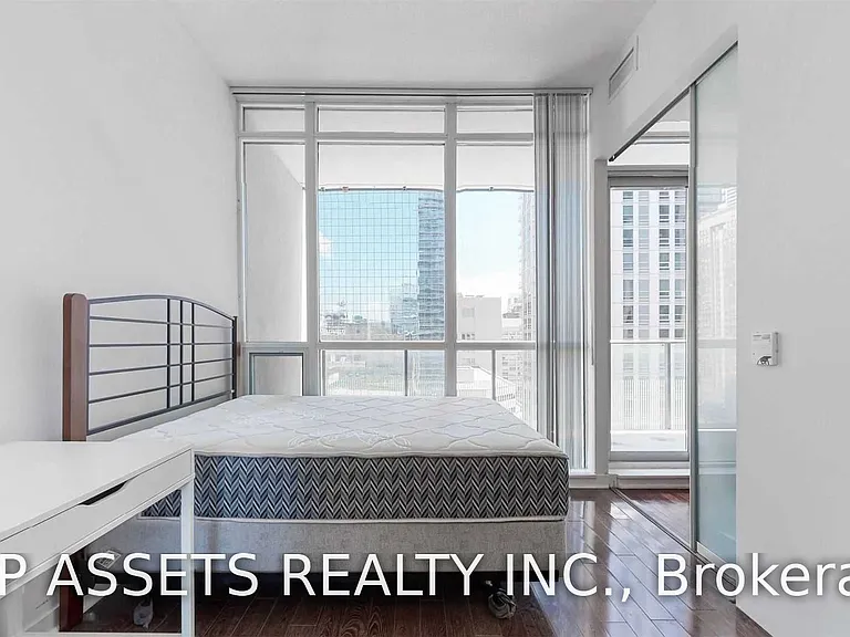 770 Bay St #1202 — Photo 17