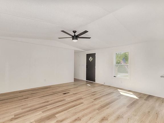 3rd image of 2043 Spencer Creek Rd