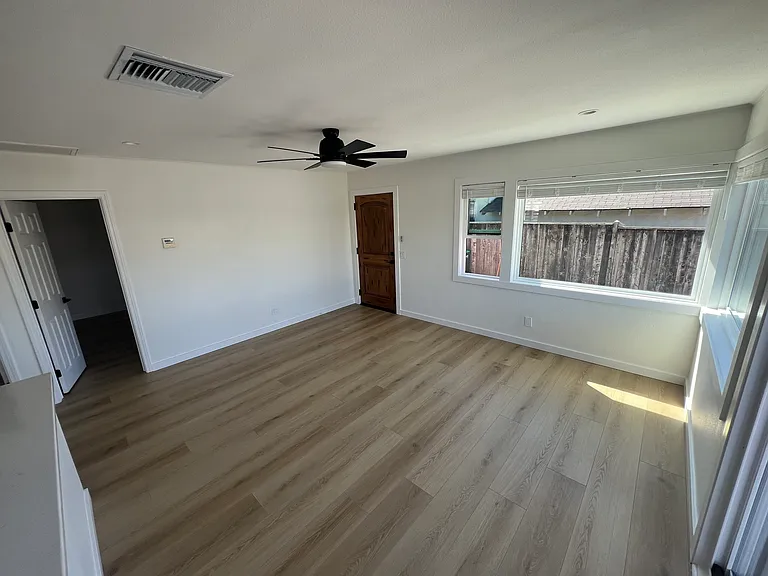 225 Avenida Serra #A — Photo 4