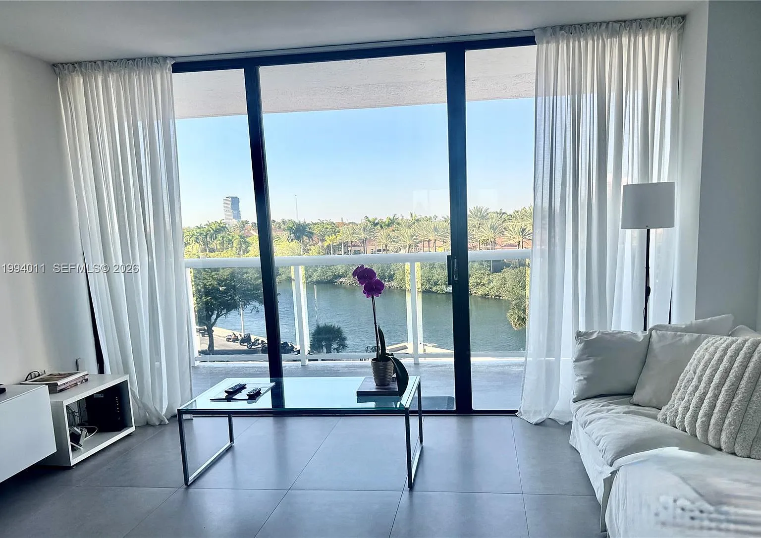 Waterview Condo — Photo 1