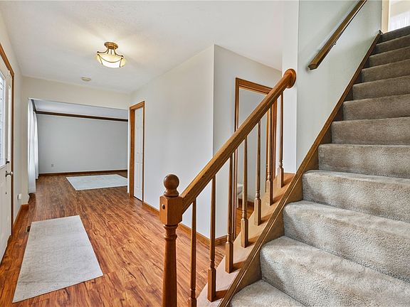 4th image of 317 Yorktown Dr