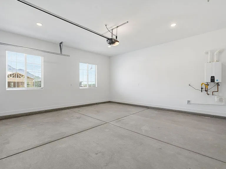 293 E Jasper Ct — Photo 35