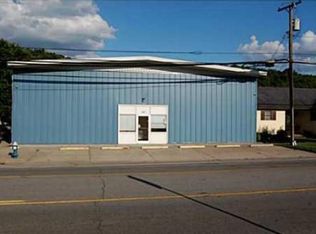 3200 1st Ave, Nitro, WV 25143