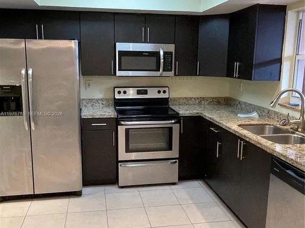 1024 W 79th St #1024, Hialeah, FL 33014