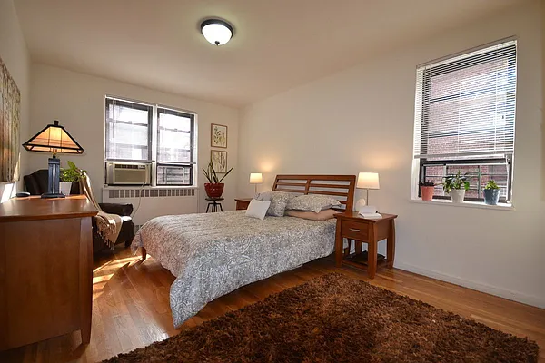 Rented by Silverstein Collection LLC  | media 19