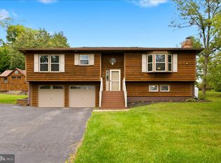 409 Sunset Cir, Cross Junction, VA 22625