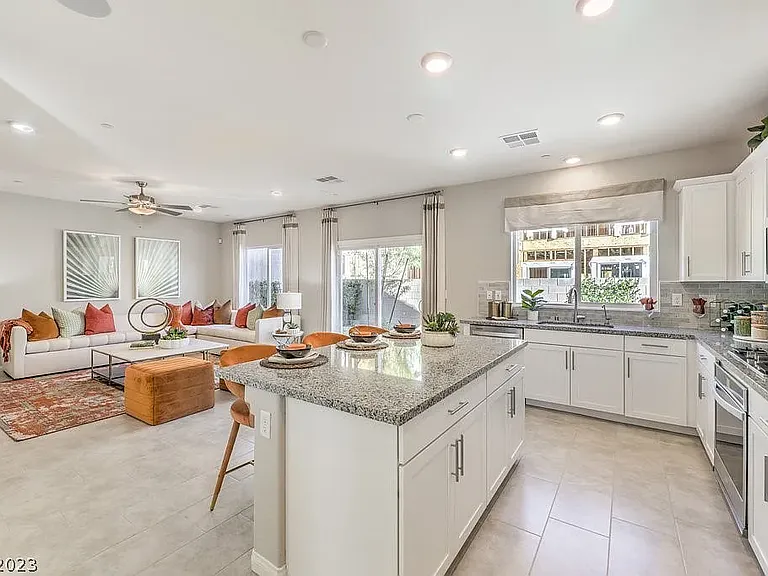 10748 Wild Parsley Ave — Photo 16