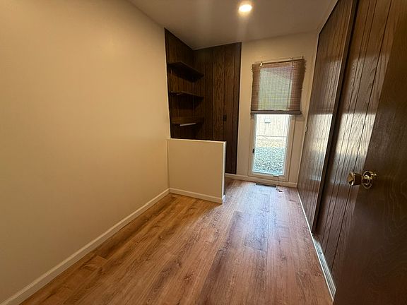 5th image of 17482 Falling Water Rd