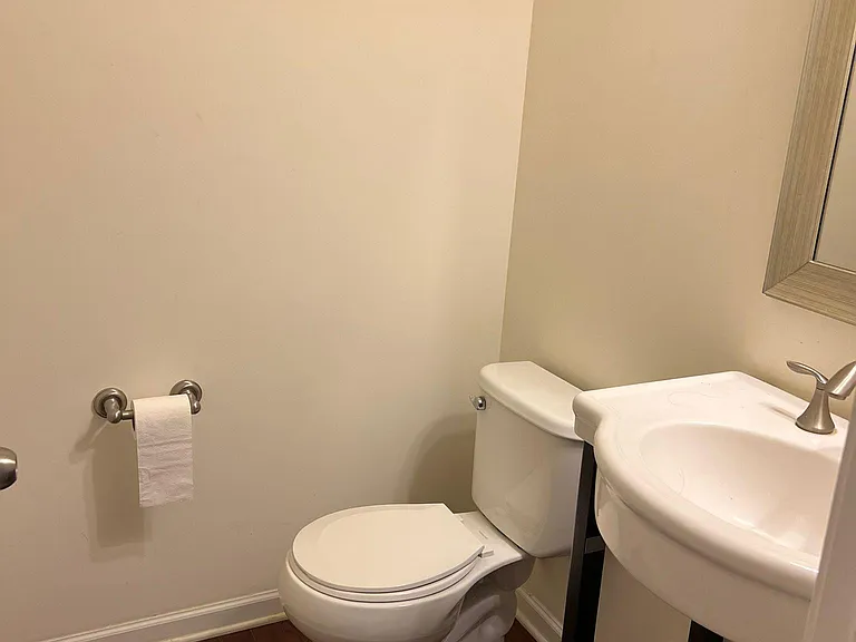 429 Durants Neck Ln — Photo 2