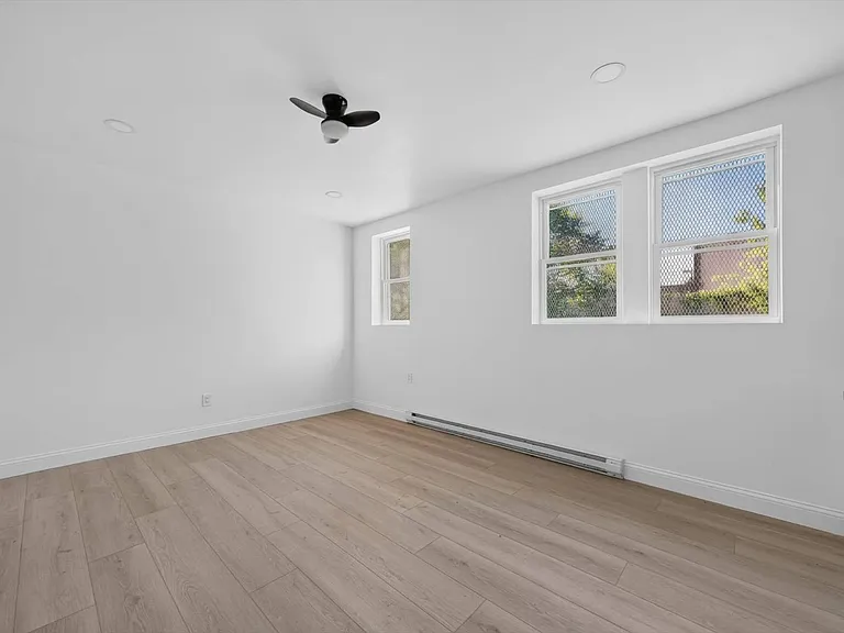 1140 Ashland St #1 — Photo 17