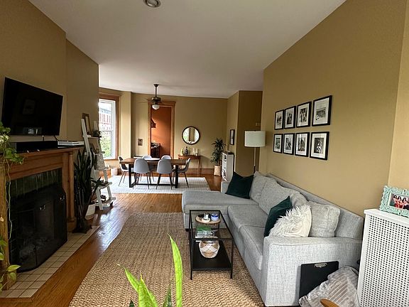 4th image of 2059 N Dayton St #3B
