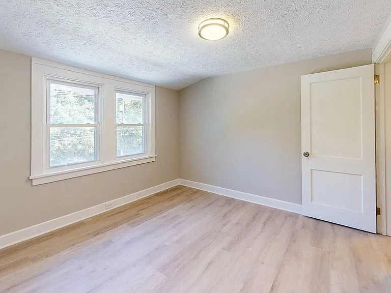 4528 Rainbow Rd — Photo 55