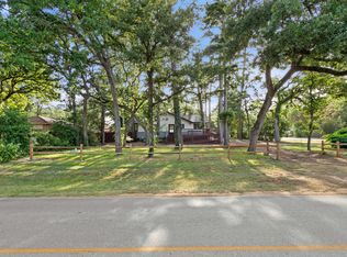 414 Hideaway Ln E, Hideaway, TX 75771
