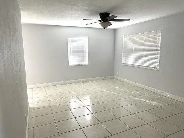 2 bed, 1.0 bath, 845 sqft, $1,800 — Photo 2