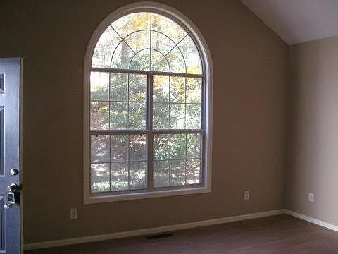 3 bed, 1596 sqft, $1,850 — Photo 2