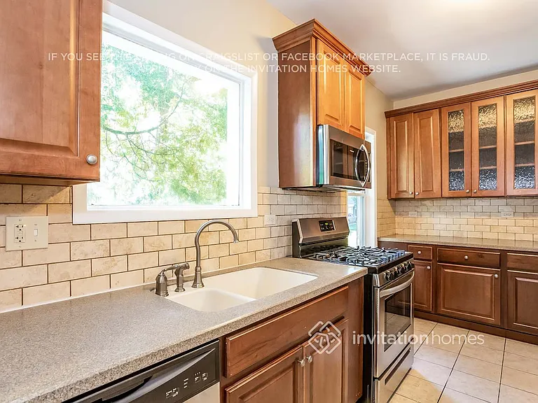 223 N Bierman Ave — Photo 6