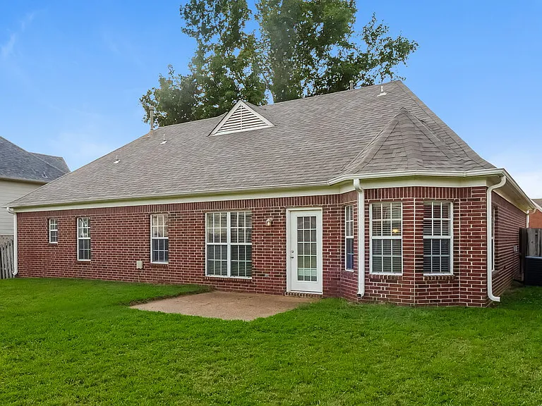 9921 Greenalder Cv N — Photo 16