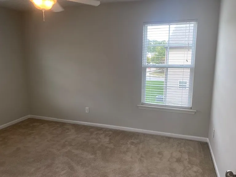 203 Linfoot Ct — Photo 27