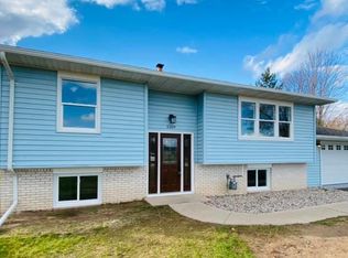 1309 Robert St, Crivitz, WI 54114