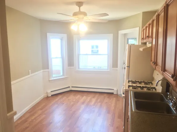 321 Main St #1, Warren, RI 02885