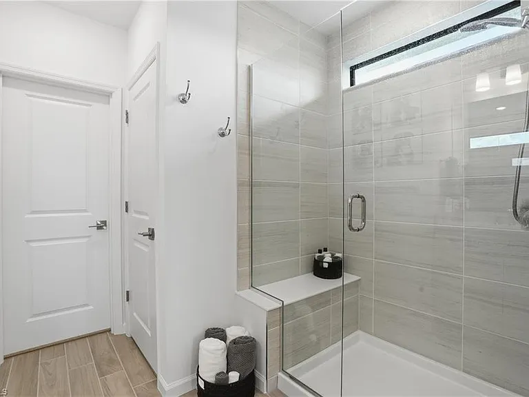 1657 Serena Ave — Photo 25