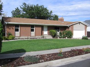 8892 S Laurel Dr, Sandy, UT 84070