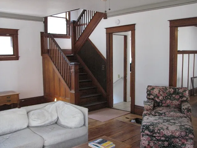 620 Potter St — Photo 9
