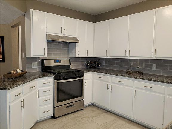 3rd image of 4109 Karen Cir