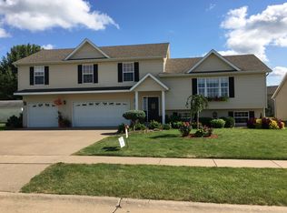 811 W Scott St, Eldridge, IA