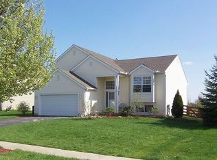 708 Woodington Dr, Pataskala, OH 43062