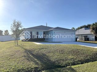 886 SW Del Rio Blvd, Port Saint Lucie, FL 34953