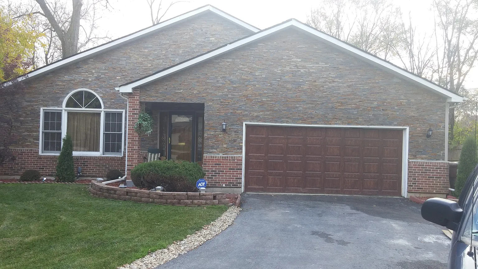 1050 Elliot Ct photo 1