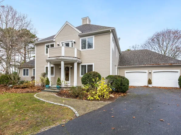 39 Fairway Pointe Road, Hatchville, MA 02536