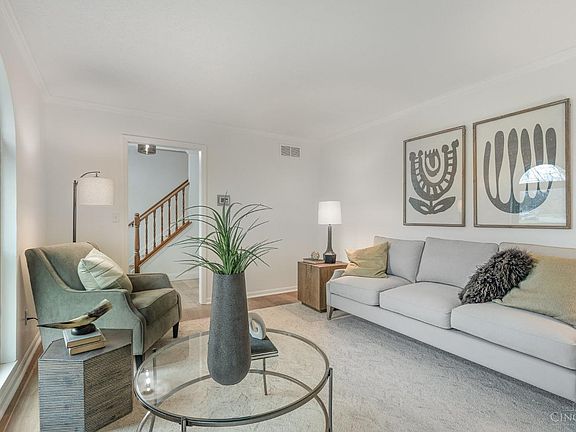 4th image of 8391 Cottonwood Dr