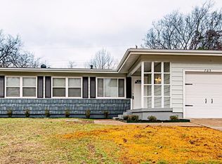 705 Huddleston Dr, Grand Prairie, TX 75050