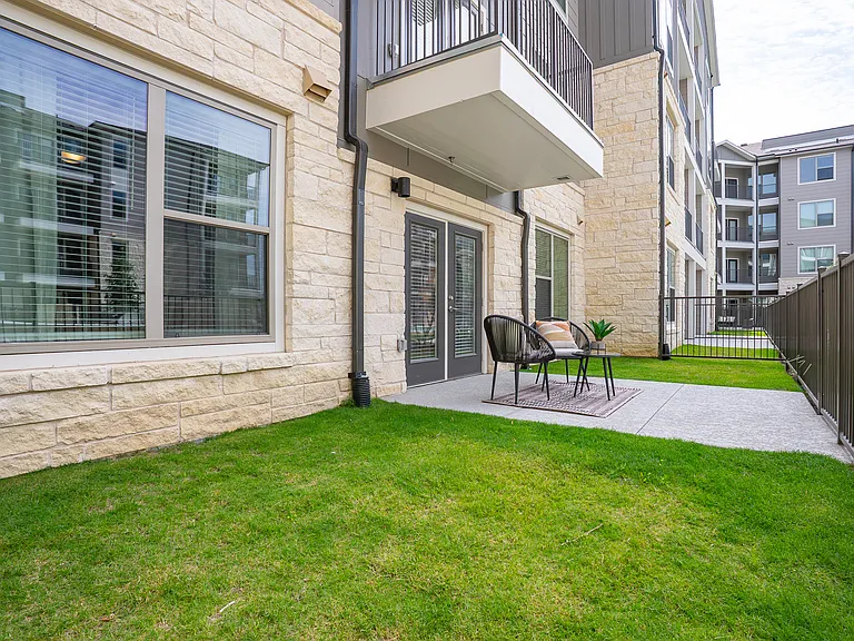Cullen Ln — Photo 16