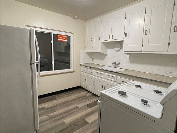 2nd image of 17803 Harvard Ave