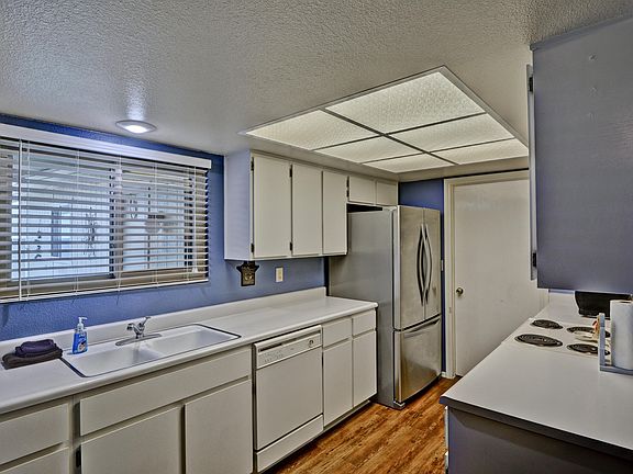4th image of 13406 W Countryside Dr