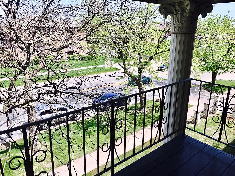 1st image of 5641 W 103rd St APT 103