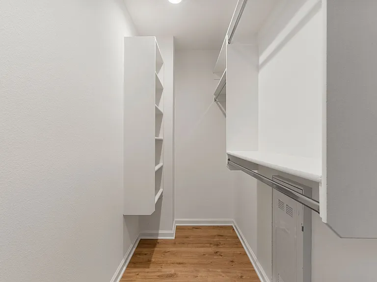 Now offering One & Half Month Free Rent *Advertised Rate is Reflective of Special Offer!* — Photo 22