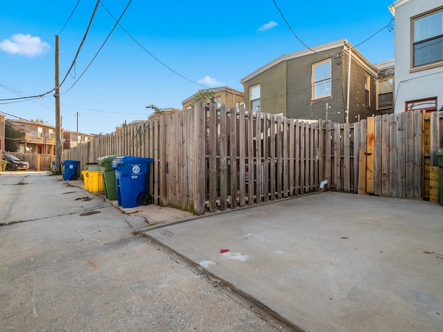 3 bed, 1992 sqft, $1,900 — Photo 3